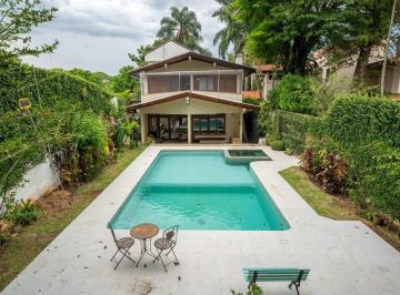 bafd0c16-1f3b-4aa8-8a03-d28660888a03 · Casa para venda em Jardim Cordeiro com 4 quartos, sendo 4 suítes, 357m²