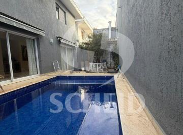 Casa · 295m² · 5 Quartos · 3 Vagas · Casa Exclusiva de 295 m² com Piscina e 3 Suítes ao Lado do Parque Ibirapuera.