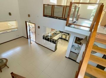 fd3d75d7e757714fe6b12c743ee9586c9a79b719 · Casa com 4 dormitórios, 352 m² - venda por R$ 1.690.000 ou aluguel por R$ 12.000/mês - Toninhas - Ub