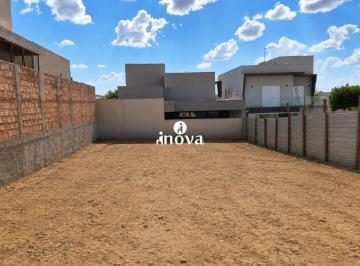 Terreno · 300m² · Terreno no Condomínio Estância dos Ipês.