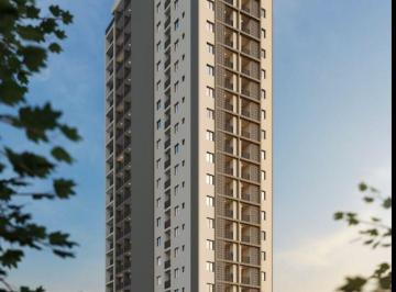 Apartamento de 1 quarto, Curitiba · Studios e Aptos (21m2 à 44m2) em frente ao Passeio Público.