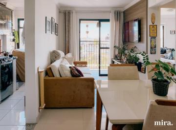 Apartamento · 49m² · 2 Quartos · 1 Vaga · Apartamento a 3 minutos da Av. Iraí!