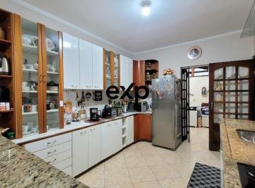 Casa · 400m² · 3 Quartos · 10 Vagas · Casa para venda em Barcelona com 3 quartos, sendo 3 suítes, 306m²