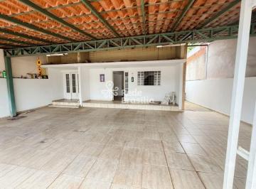 Casa · 250m² · 5 Quartos · 3 Vagas · QE 18 - CASA COM 02 PAVIMENTOS DE 05 QUARTOS SENDO 03 BANHEIROS - EDÍCULA - 03 BANHEIROS - 03 VAGAS