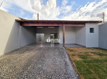 Casa · 240m² · 3 Quartos · 2 Vagas · Casa com 3 quartos sendo 1 suíte disponível para venda no bairro Granada em Uberlândia-MG
