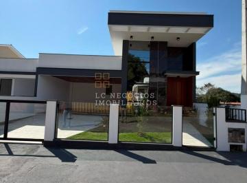 Casa · 135m² · 3 Quartos · 3 Vagas · Casa à venda no bairro Forquilhas - São José/SC
