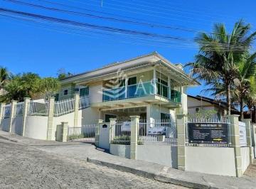 Casa · 250m² · 3 Quartos · 2 Vagas · Casa à venda no bairro Velha - Blumenau/SC