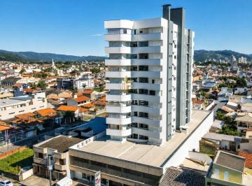 Apartamento · 105m² · 3 Quartos · Apartamento no Residencial Torre Turin — Centro, Tubarão/SC