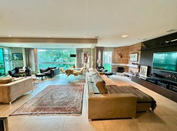 Apartamento · 268m² · 4 Quartos · 4 Vagas · Apartamento central com 4 suítes