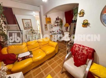 Casa · 195m² · 3 Quartos · 4 Vagas · Casa de Vila triplex - 3 quartos (1suite) - 4 vagas - Terraço