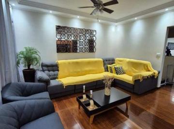 Casa · 228m² · 3 Quartos · 5 Vagas · Casa para venda em Vila Euclides de 227.66m² com 3 Quartos, 3 Suites e 5 Garagens