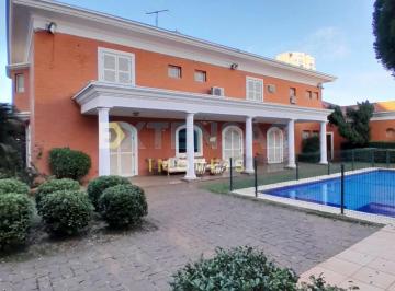 Casa de 5 quartos, Araçatuba · Casa para venda em Jardim Sumare de 72450.00m² com 5 Quartos, 2 Suites e 6 Garagens