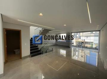 Casa · 300m² · 3 Quartos · 6 Vagas · Sobrado residencial à venda no Centro de São Bernardo do Campo com 3 suítes e piscina
