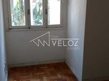 Apartamento · 61m² · 2 Quartos · Apartamento - Padrão / Residencial / Cosme Velho