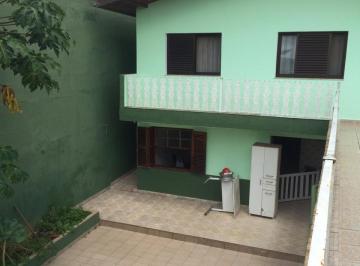 Casa · 275m² · 2 Quartos · 2 Vagas · Casa - Região Central