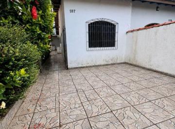 Casa de 2 quartos, Itanhaém · Casa com 2 quartos e espaço gourmet em Itanhaém.