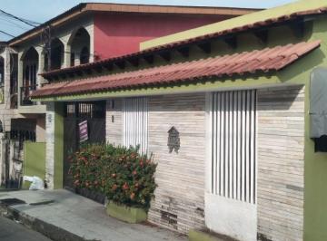 Casa de 3 quartos, Manaus · Vendo casa em Petrópolis