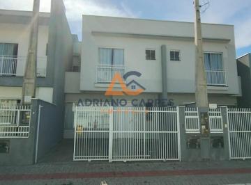 Foto 01 · Aluguel Anual Casa Sobrado com 3 dormitórios sendo 1 suíte no Bairro Gravatá em Navegantes-SC. Adria