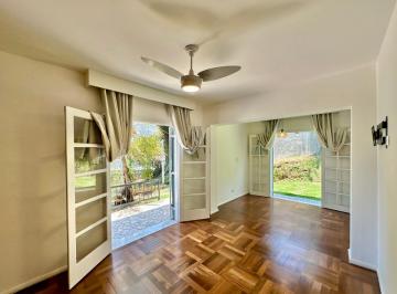Casa de 4 quartos, Cotia · Casa para locação em Cotia 243 m² com 4 dormitórios e 8 vagas