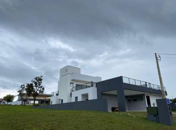 Casa de 4 quartos, Itaí · Sobrado/Casa de 260m², com 4 suítes/dorms, piscina, à venda no Cond Riviera de Santa Cristina III.