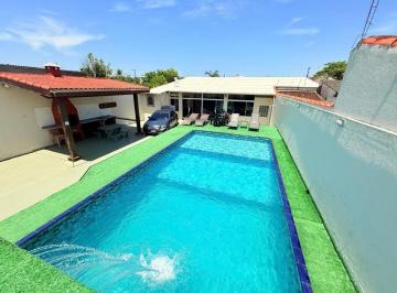 Casa de 2 quartos, Itanhaém · Casa savoy com piscina em Itanhaém lote inyteiro