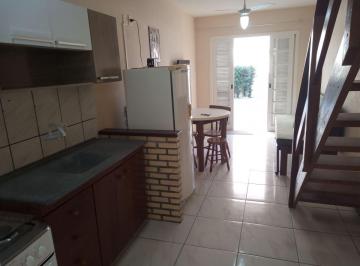 Casa de 1 quarto, Florianópolis · Estamos com ótimo sobrado de um dormitório para alugar anual fica a 500 metros do mar dos Ingleses.