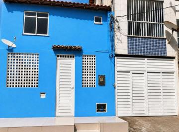 Casa de 1 quarto, Salvador · Região privilegiada, perto praia, ampla estrutura de comércio e serviço, facilitando o dia a dia.