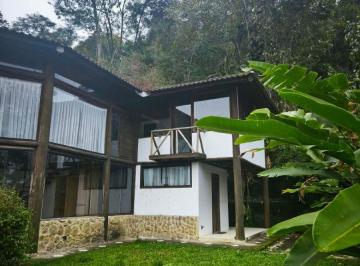 Casa de 3 quartos, Paraty · Casa a venda na entrada da cidade de Paraty