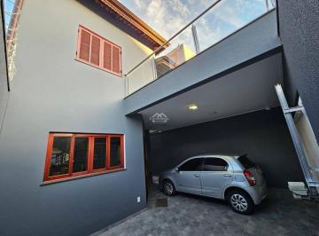 Casa · 174m² · 3 Quartos · 4 Vagas · Casa à Venda no Jardim Marambaia – 3 Dormitórios, Suíte e Excelente Localização em Jundiaí