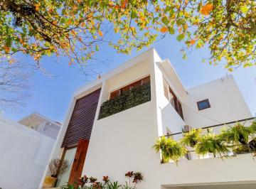 77537ced-1cef-4952-8727-e626ac4e8df3 · Casa para venda em Vila Ipojuca com 3 quartos, sendo 3 suítes, 290m²