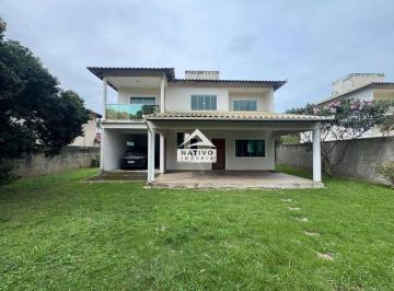 Casa · 208m² · 4 Quartos · 5 Vagas · Casa com 2 pavimentos no Rio Vermelho