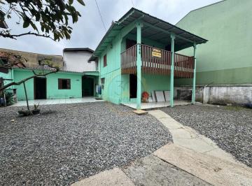 Casa · 254m² · Terreno com casa no Centro de Balneário Camboriú com viabilidade para construção