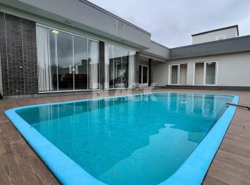 Casa · 200m² · 4 Quartos · 2 Vagas · Casa a venda na Bellatorres - SC com piscina e 4 dormitórios