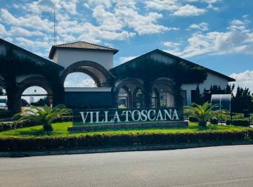 Casa · 290m² · 3 Quartos · 2 Vagas · Casa para venda em Condomínio Vila Toscana de 290.00m² com 3 Quartos, 3 Suites e 2 Garagens