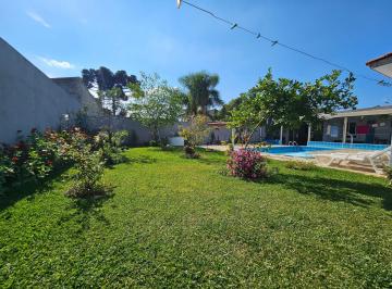 Casa · 250m² · 5 Quartos · 8 Vagas · Casa para venda em São Sebastião de 250.00m² com 5 Quartos, 1 Suite e 8 Garagens