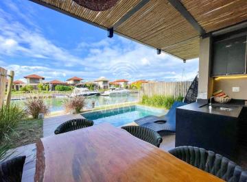 Foto 30 · VIVA O MELHOR DO ARETÊ: A VENDA CASA MOBILIADA COM PISCINA E FRENTE PARA O CANAL EM BÚZIOS