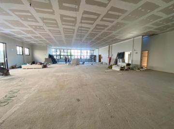 Comercial · 400m² · 23 Vagas · Imóvel Comercial para alugar em Cabral de 400.00m² com 23 Garagens