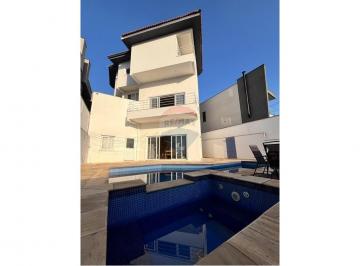 Casa · 300m² · 3 Quartos · Casa para venda em Aruã de 300.00m² com 3 Quartos e 3 Suites
