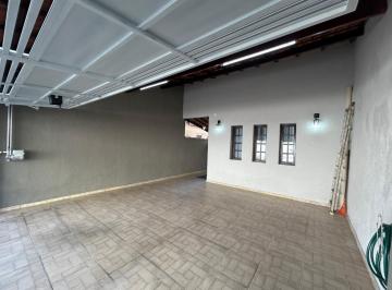 Casa de 4 quartos, Mogi das Cruzes · Casa Reformada na Vila Rubens, próximo à ponto de ônibus e estação