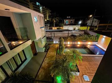Casa de 3 quartos, Caraguatatuba · Sobrado com 3 dormitórios à venda, 111 m² por R$ 750.000 - Cidade Jardim - Caraguatatuba/SP