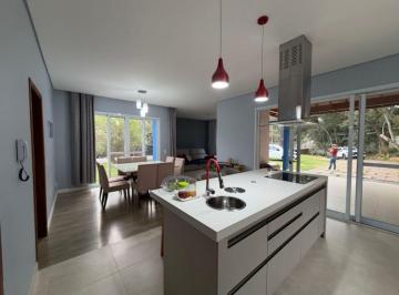 Casa de 3 quartos, Jundiaí · Casa à venda de 161 m2 e terreno de 1059 m2 no Pq Centenário