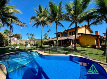 Casa de 5 quartos, Ubatuba · Exclusividade, sofisticação e o privilégio de viver a poucos passos do mar