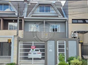 Casa · 195m² · 4 Quartos · 3 Vagas · Excelente sobrado de frente pra rua em ótima local