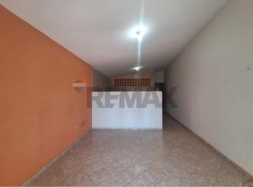 Casa · 2 Quartos · Casa com 2 quartos e cômodos amplos em Tirol