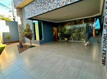 Casa · 140m² · 3 Quartos · 4 Vagas · Casa 03 Quartos, sendo 1 suíte localizada no bairro Santa Clara - Região Sul, co