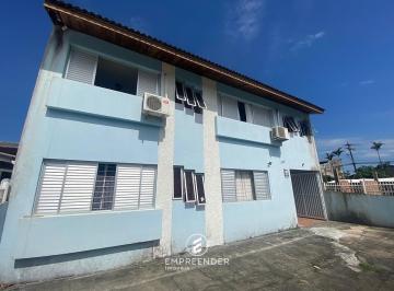 Casa · 214m² · 5 Quartos · 4 Vagas · Sobrado com 03 suites proximo ao mar no Riviera