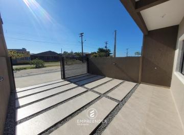 Casa · 138m² · 3 Quartos · 2 Vagas · Sobrado 3 quartos com piscina Balneario Grajau