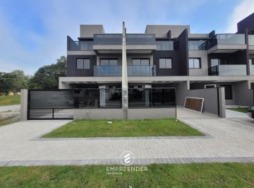 Apartamento · 133m² · 3 Quartos · 2 Vagas · Triplex à poucos metros do mar em Matinhos