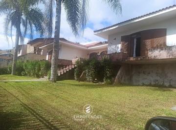 Casa · 1040m² · 5 Quartos · 7 Vagas · Casa no centro de Colombo Suite com Hidromassagem