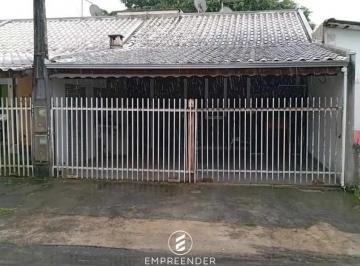 Casa · 120m² · 2 Quartos · 2 Vagas · Casa em Praia de Leste com área útil nos fundos